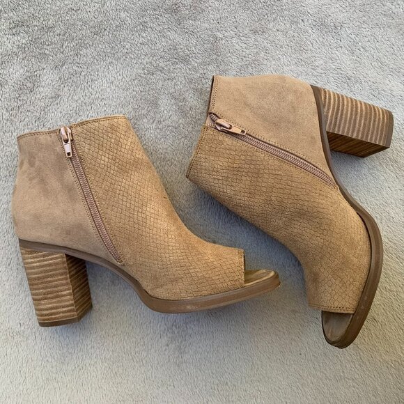Nine West Mad Cool Peep Toe Suede Ankle Booties Sz 7.5 - Picture 9 of 16